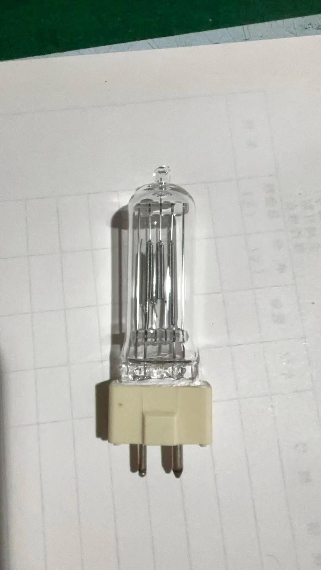 Tawelun Frk T7 120V 650W Bi-Pin Based Stage Gy9.5 Frk 650W Halogen Lamp Bulb,T-7 Stage Studio Lamp,Clear,Frk 120V 650W Halogen L