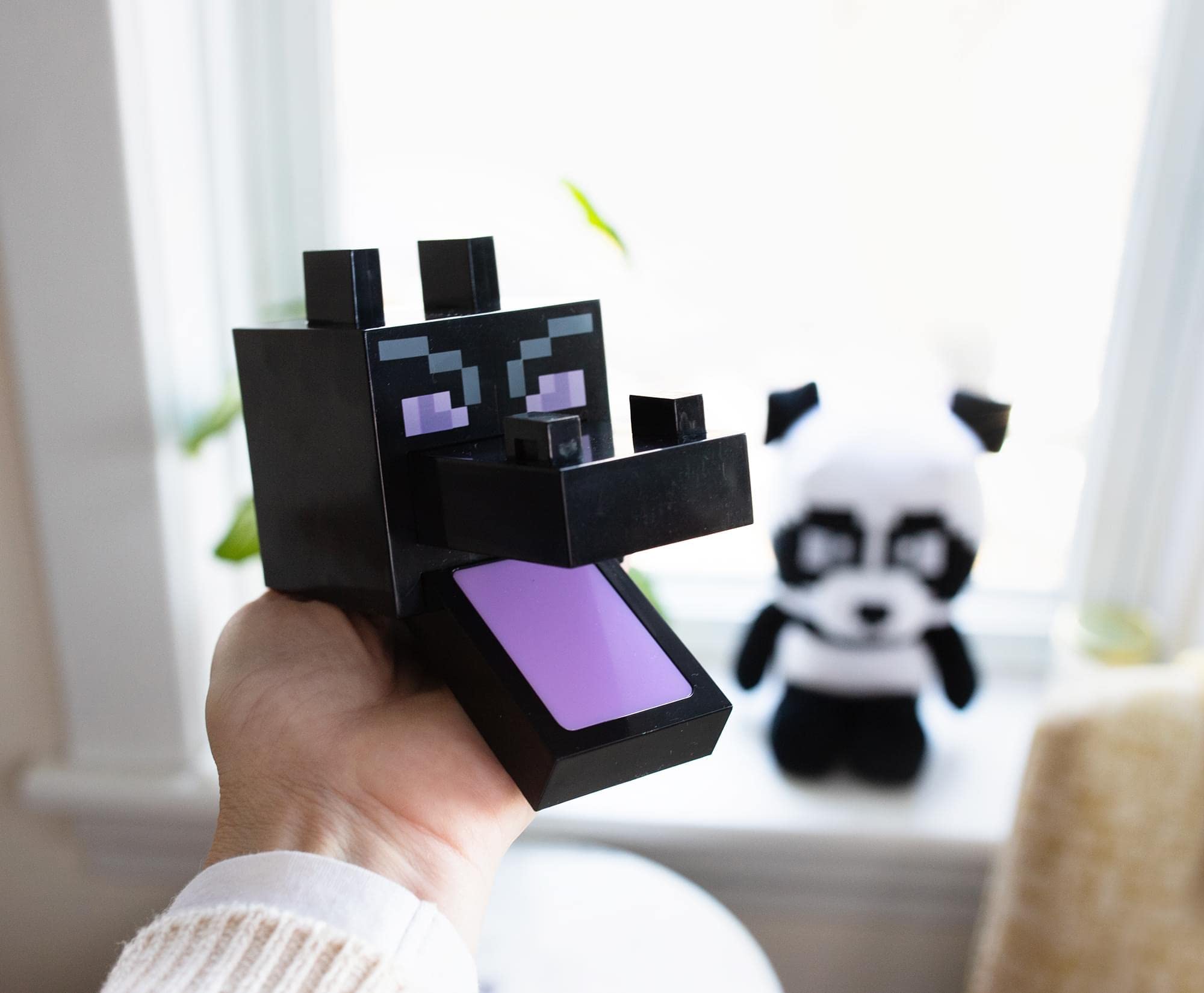 Ukonic Minecraft Ender Dragon Nightlight | LED Mood Light with Dusk to Dawn Sensor | Black Plastic | Kids Bedroom Decor