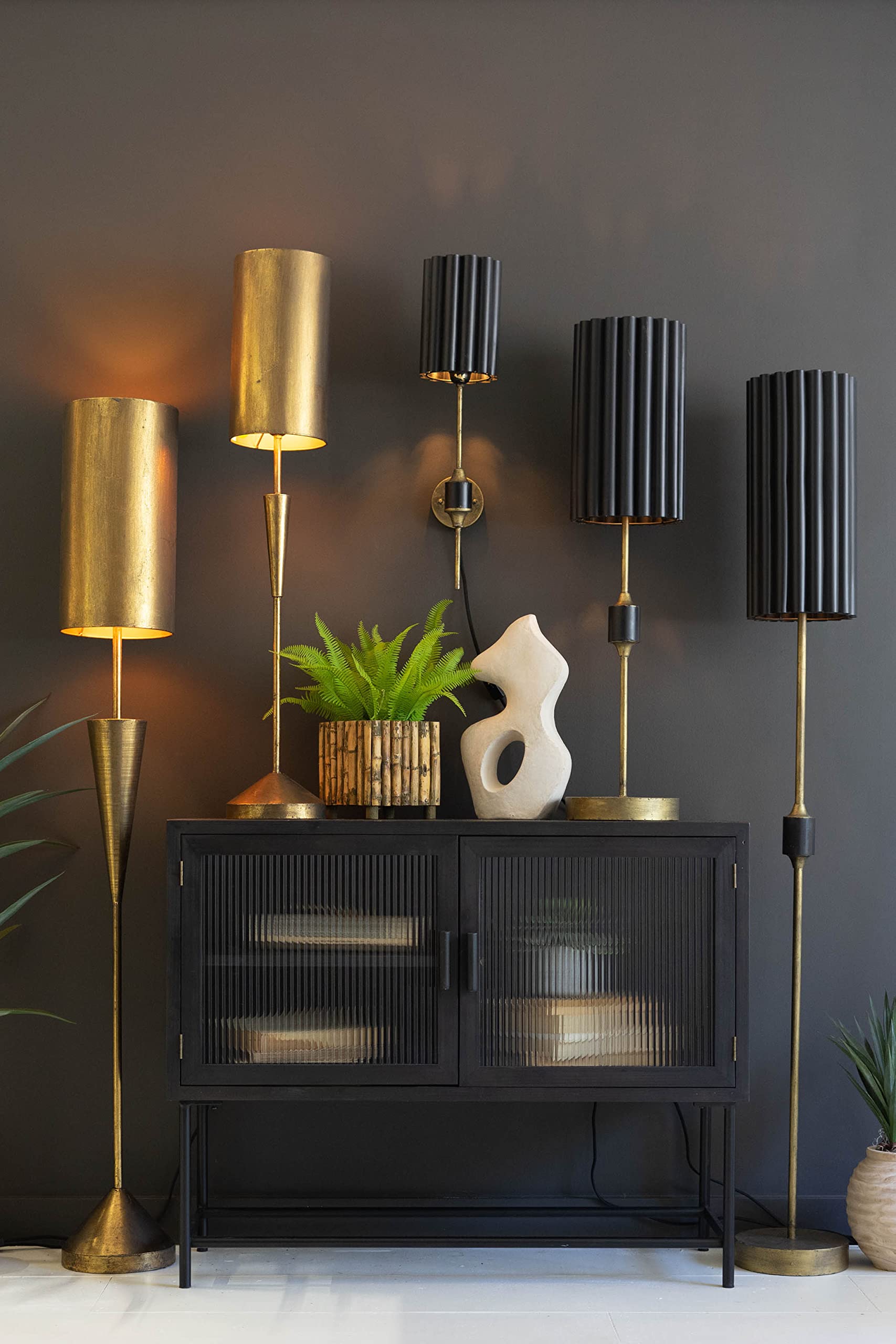 ANTIQUE GOLD WALL LAMP WITH FLUTED BLACK METAL SHADE