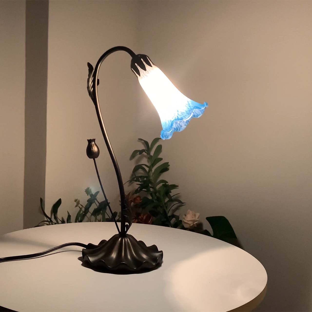 Bieye Ls04 Lily Flower Blown Glass Lampshade (White Blue, Opening I.D. 1.26'' X O.D. 1.5'')