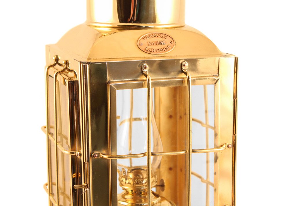 Vermont Lanterns Brass Chiefs Oil Lamp - Nautical Lantern (15&quot;, Brass)