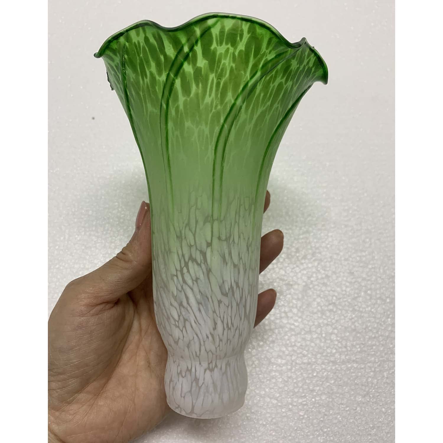 Bieye Ls05 Lily Flower Blown Glass Lampshade (White Green, Opening I.D. 1.26'' X O.D. 1.5'')