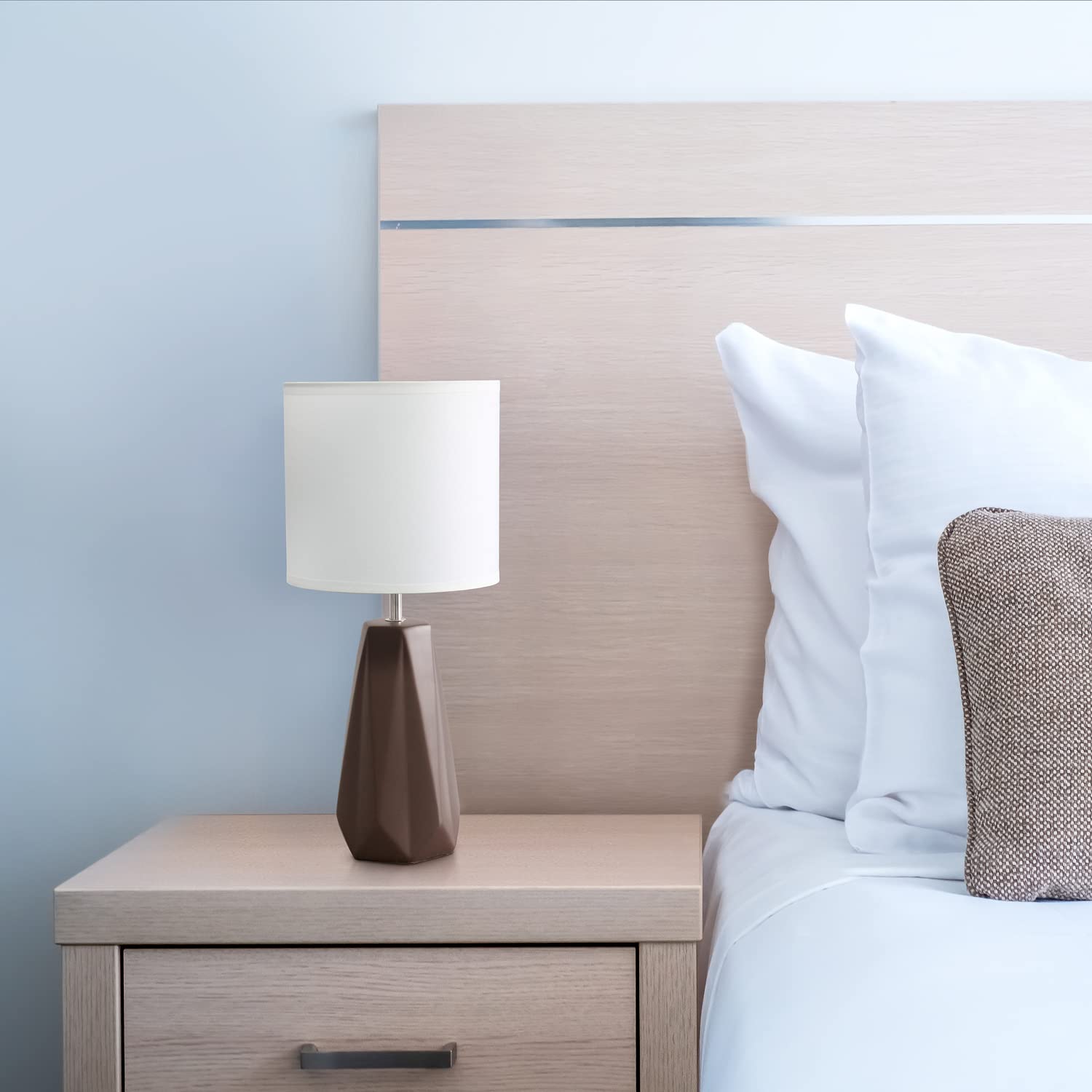 Simple Designs Ceramic Table Lamp, 8inL x 8inW x 17.5inH, Espresso Brown, Model LT2082-BWN