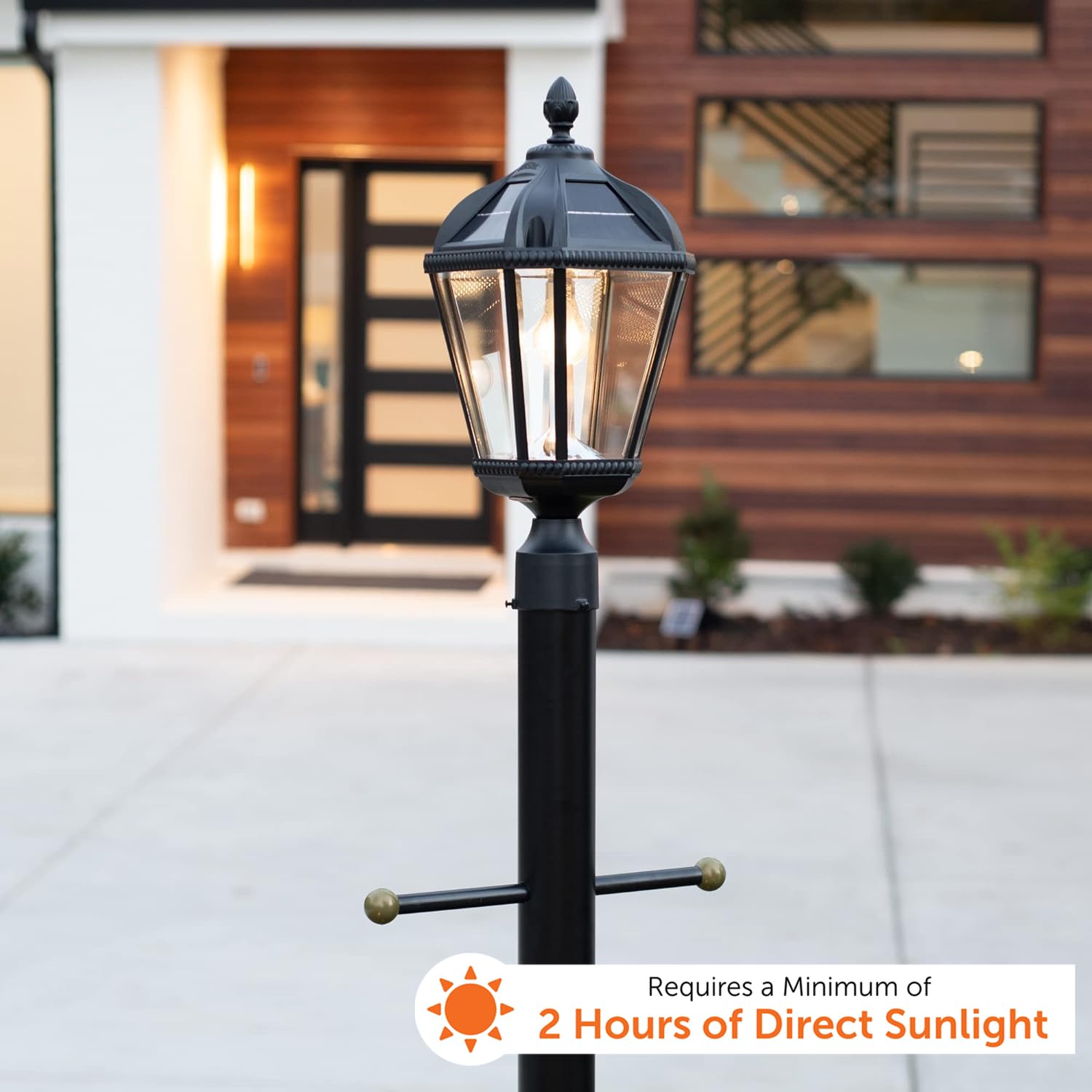 Gama Sonic Outdoor Solar Post Light, Black Aluminum, Royal Bulb, Rain Water Glass, Single Lamp with 3-inch Fitter for Lamp Posts