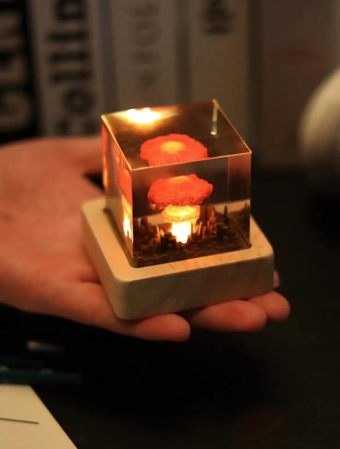 Aimeryup Mushroom Cloud Nuclear Explosion Lamp,Atomic Bomb Model Atmosphere Lamp Decoration Creative Gifts For Kids (Mushroom Cloud)