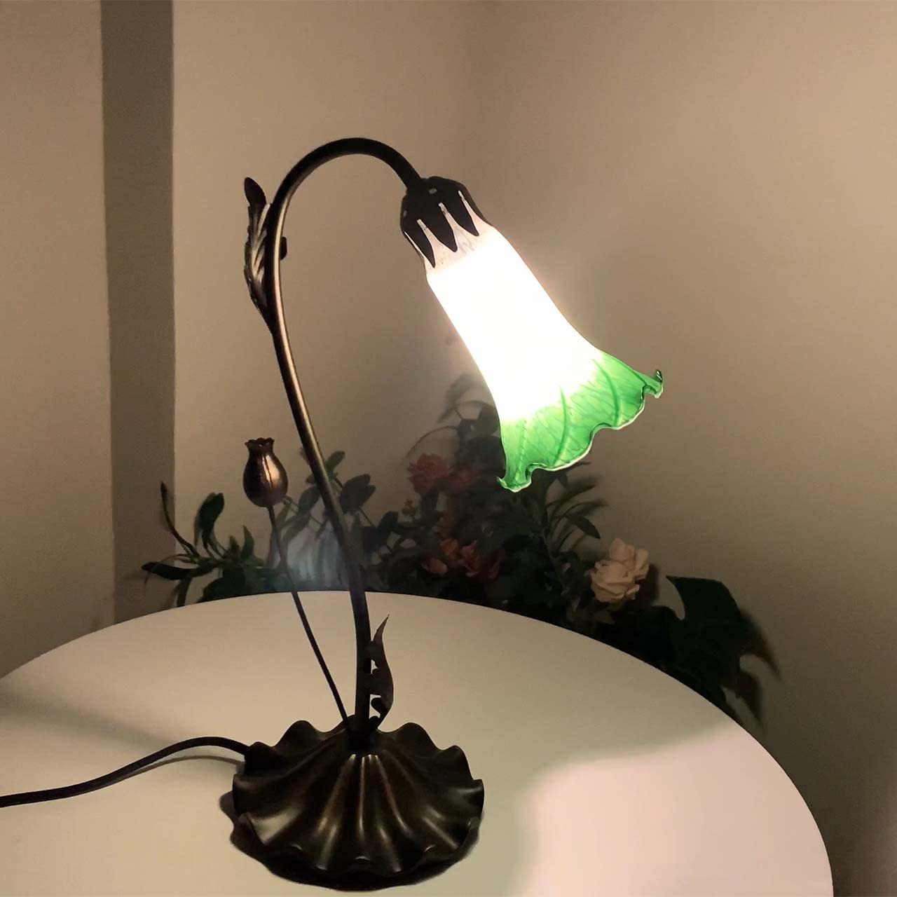 Bieye Ls05 Lily Flower Blown Glass Lampshade (White Green, Opening I.D. 1.26'' X O.D. 1.5'')