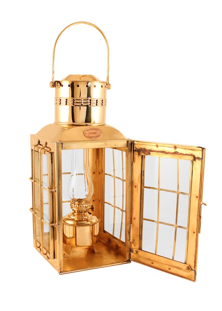 Vermont Lanterns Brass Chiefs Oil Lamp - Nautical Lantern (15&quot;, Brass)