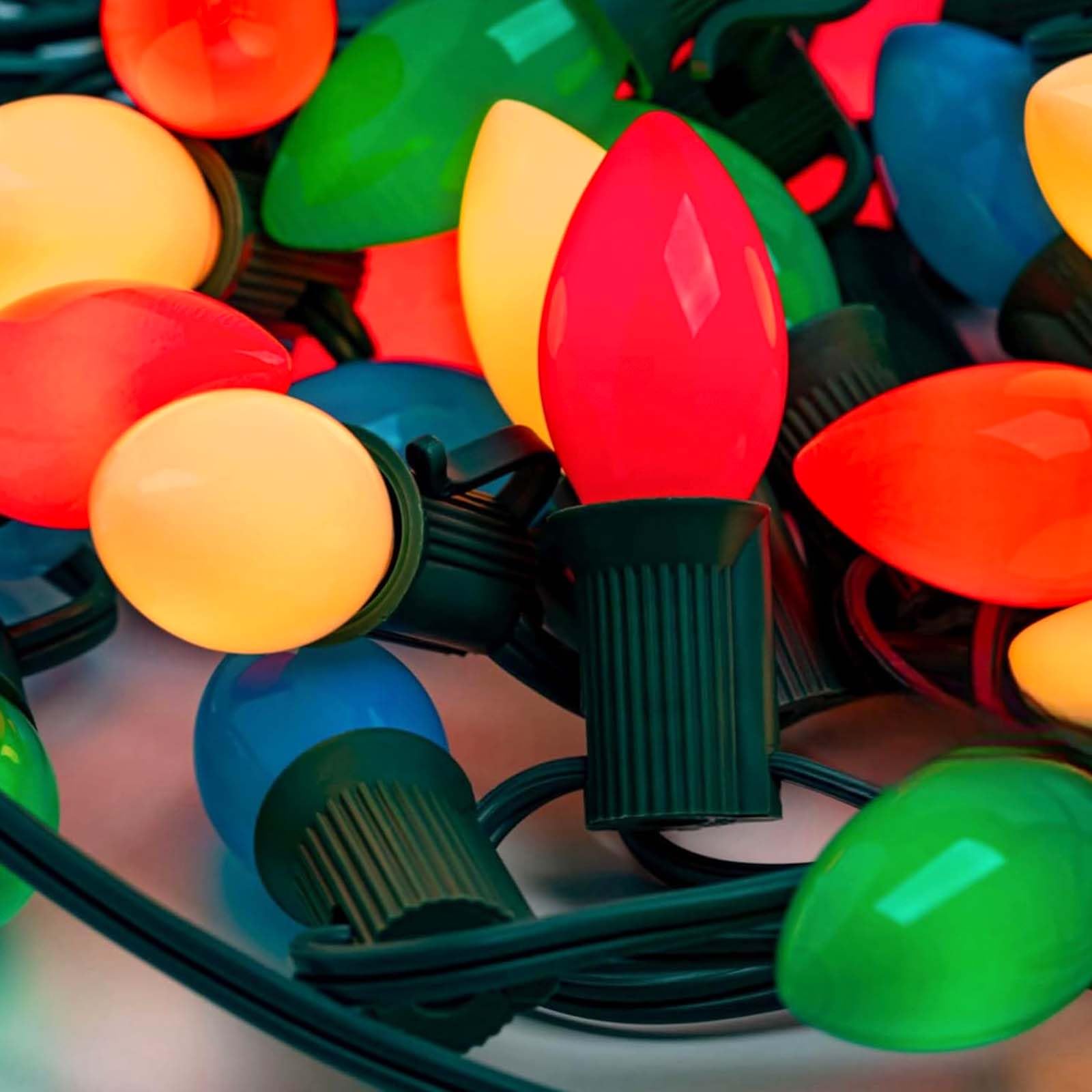 QZFGYAN C7 LED Christmas String Lights, 25Ft, Multicolor, Waterproof Glass Bulbs, Model ULP(7)-LR(25)(0.6W)