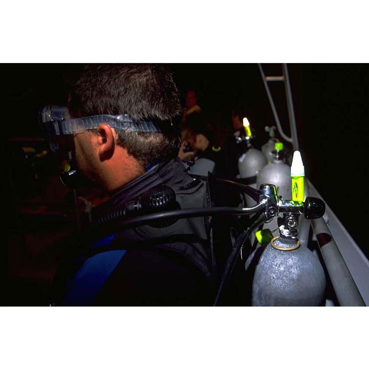 Princeton Tec Eco Flare-Yellow Led Flashlight, 360 Degree Light, Waterproof, Ultrabright Led, 500 Hours Runtime, Battery Operated