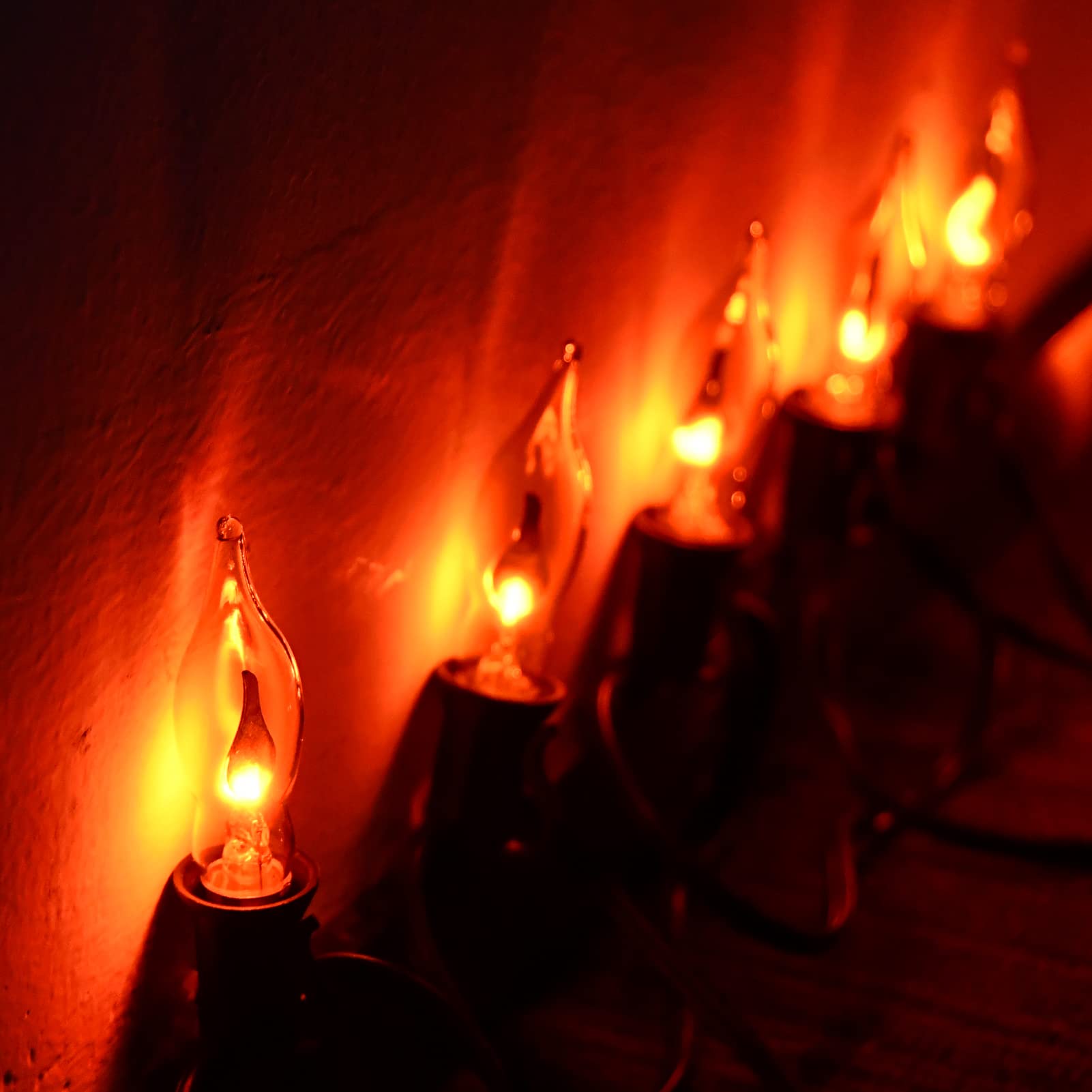Orange Flicker Flame Replacement Light Bulbs, C18 Flame Candle Bulb E12 Flame Candelabra Light Bulbs For Halloween Christmas String Light Electric Window Candle Lamps, 12 Pack