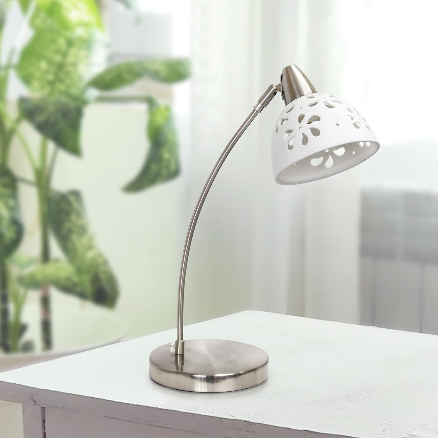 Simple Designs Ld1000-Wht Porcelain Flower Desk Lamp