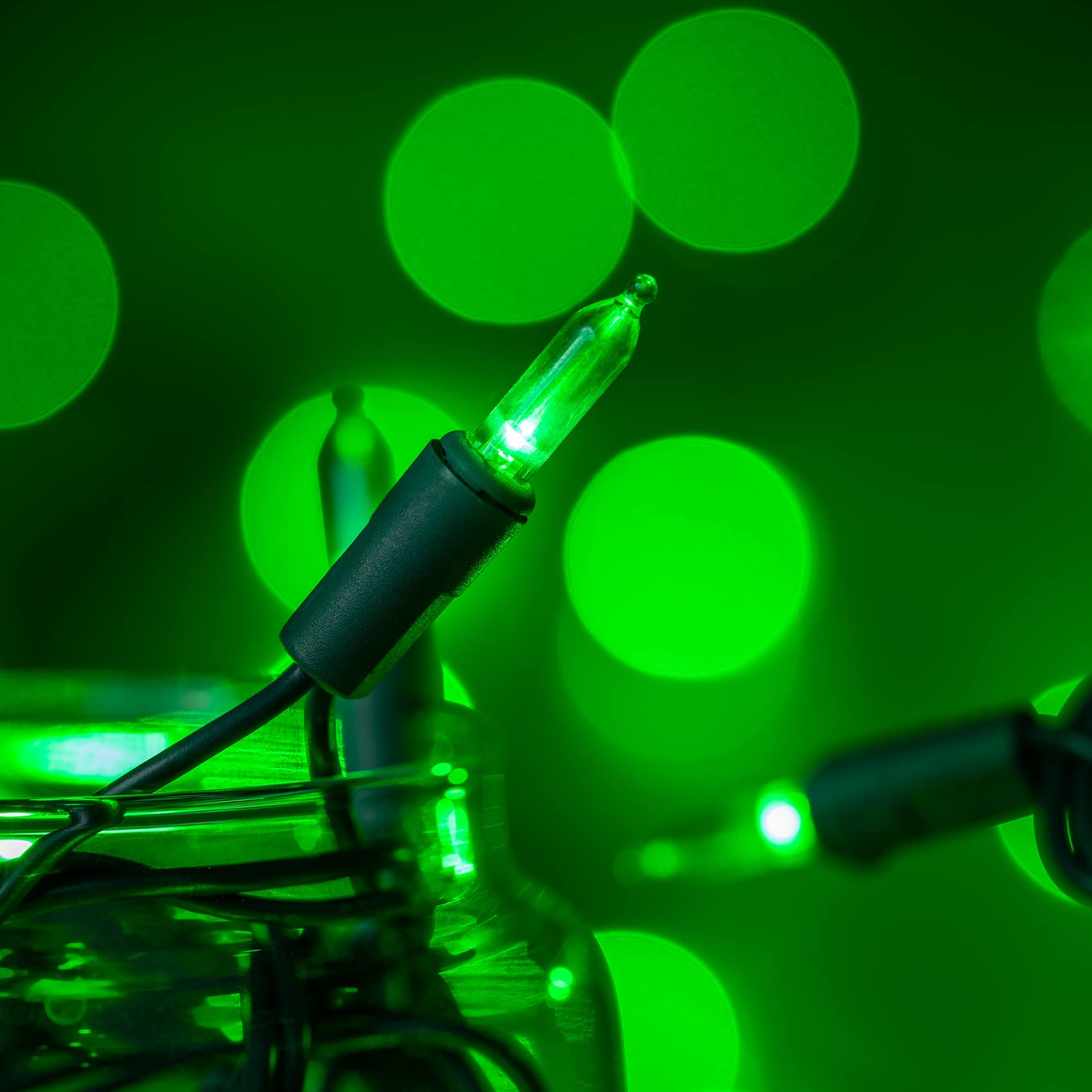 YULETIME Green LED Christmas Lights, 66ft, 200 Count, UL Certified, Copper Wire, Model BMD-L-200E/4F