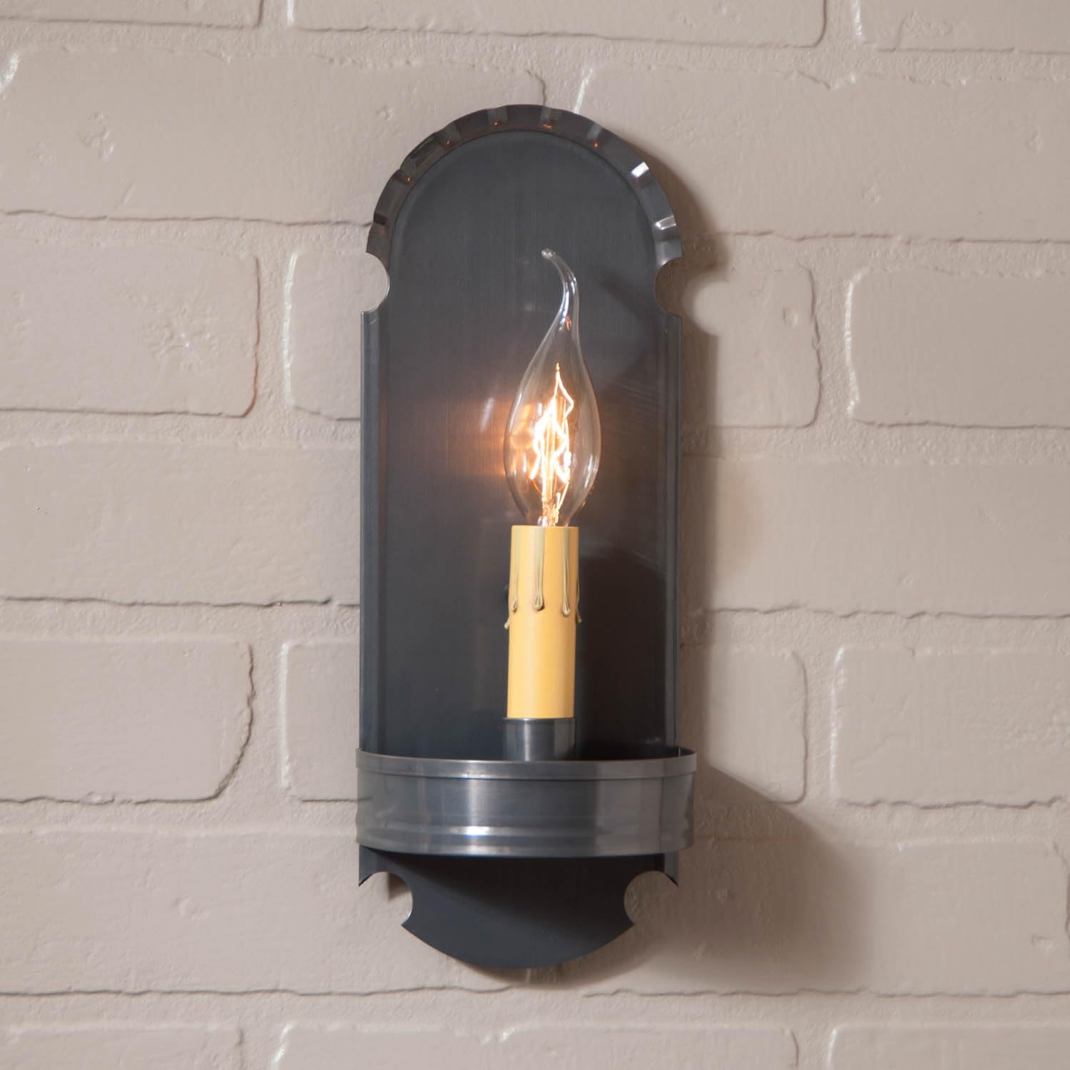 Irvins Country Tinware Foot Sconce, Metal, 12 x 4.5 x 3.25 Inch, Country Tin, Model 7WCT