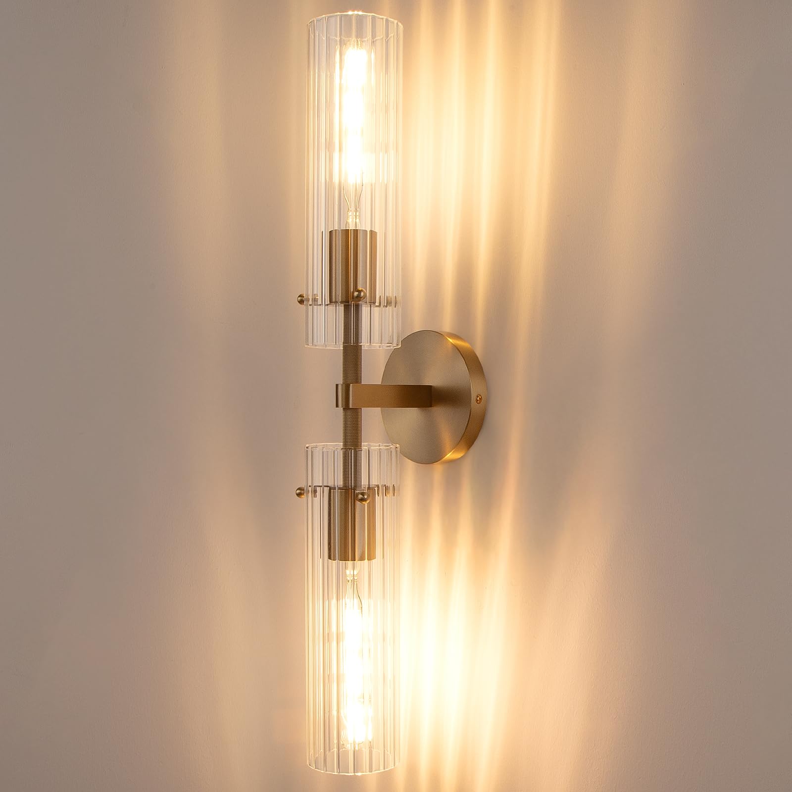 vookea Brass Gold 2-Light Knurled Wall Sconce  Dual-Head Vanity Lamp with Vertical Banded Glass Tube  Bathroom Wall Sconces  Wall Lights for Living Room Bedroom Hallway Kitchen Bathroom Mirror