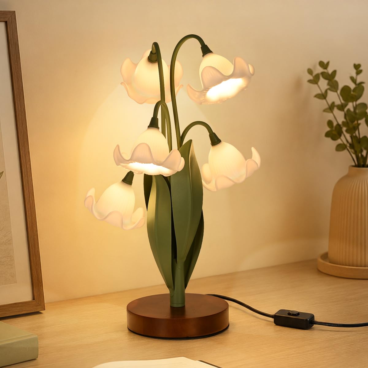 Flower Table Lamp for Bedroom, Cute Reading Light with 5 White Magnolia Flower of The Valley, Desk Lamp Bedside Lamps for Nights