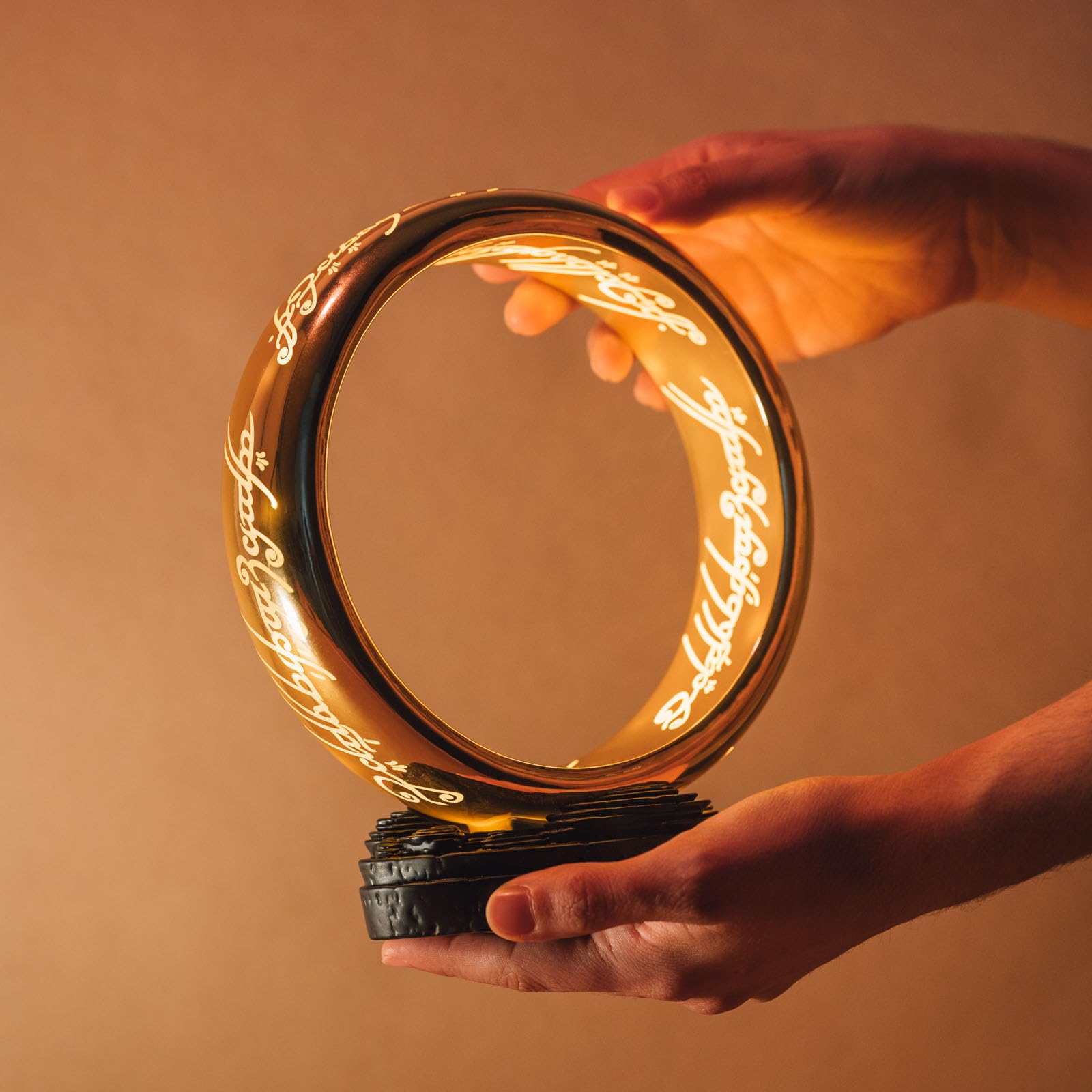 Grupo Erik Lamp - Lord of The Rings Collector Edition - USB & Battery Powered - 19x22x10 cm - Ring Color - Model LAMP007