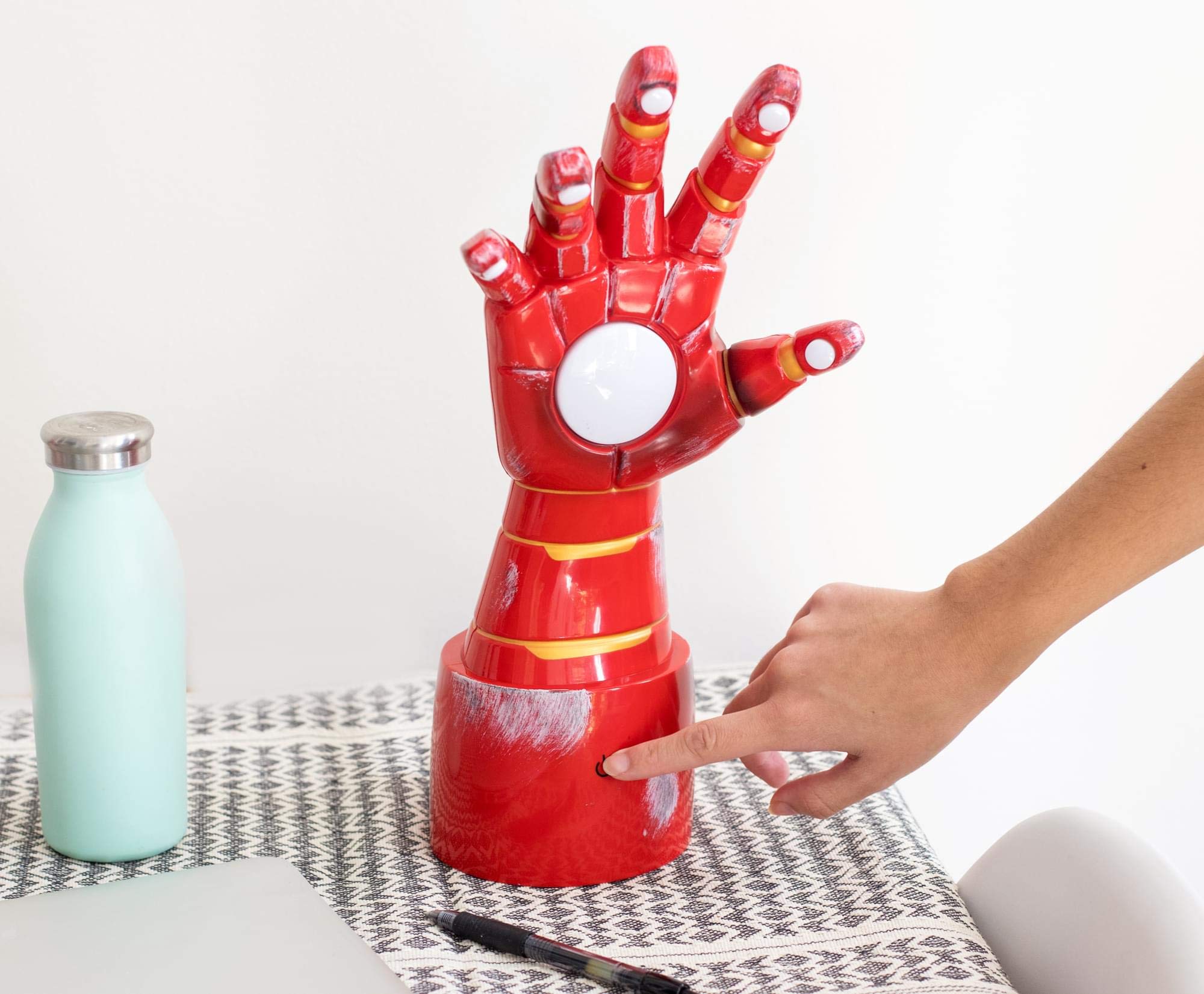 Ukonic Marvel Iron Man Gauntlet LED Desk Lamp | 14 Inches | Red | Model 14979 | Iron Material