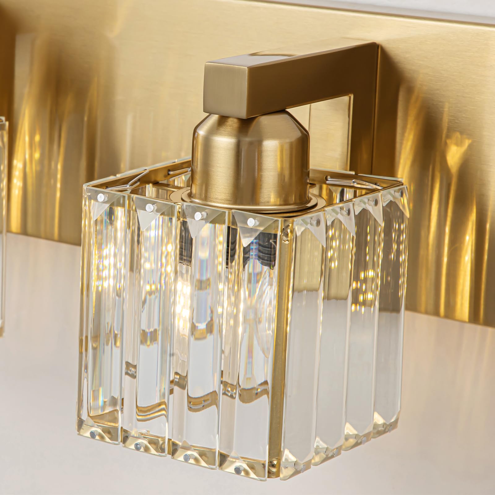 Huoku Gold Crystal Bathroom Vanity Lights, 4 Lights Bathroom Lighting Fixtures Over Mirror Modern Gold Crystal Bathroom Wall Lig