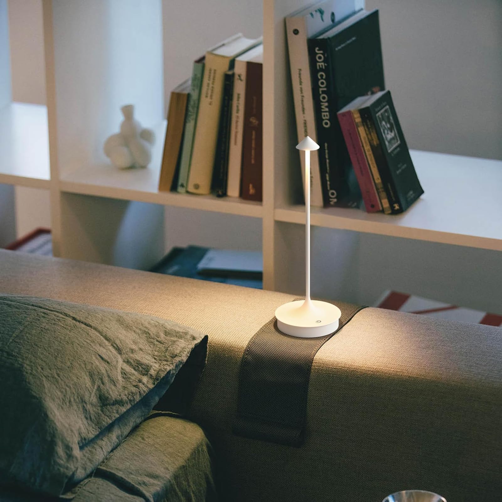 Cordless Table Lamp Rechargeable Led Battery Operated 4000Mah Table Lamp Touch Dimmable Lamp Outdoor Waterproof Portable Wireless Table Light For Dining Restaurant Bar Indoor/Outdoor Use(White)