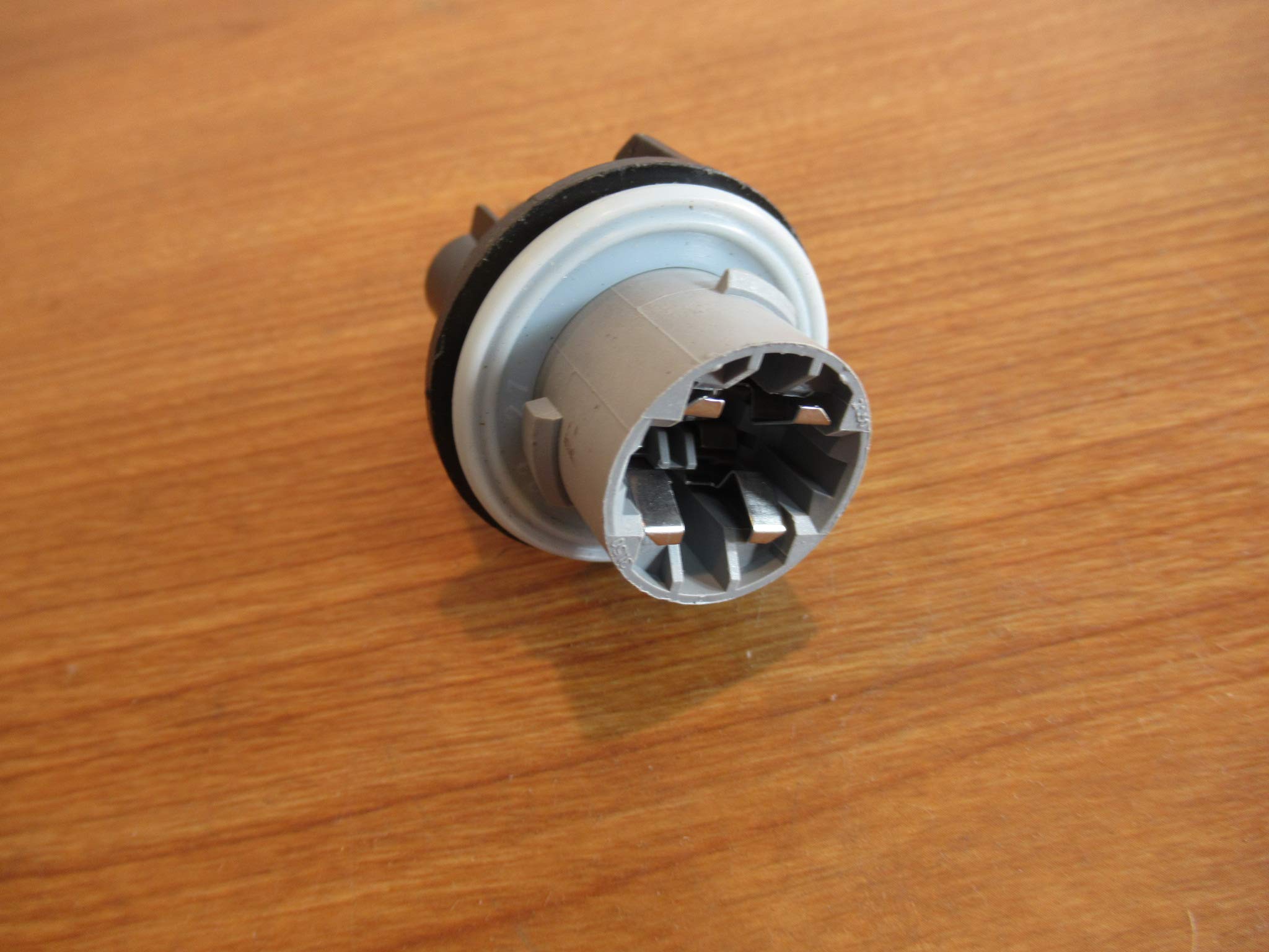 2011-2016 Jeep Front Right Or Left Park & Turn Signal Socket