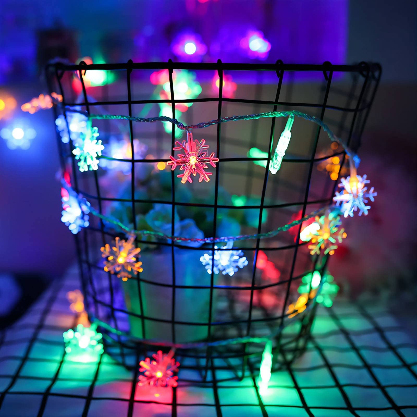 CESOF Christmas Lights 20 FT 40 LED Snowflake String Lights Battery Operated Multicolor Fairy Light for Home Party Decor