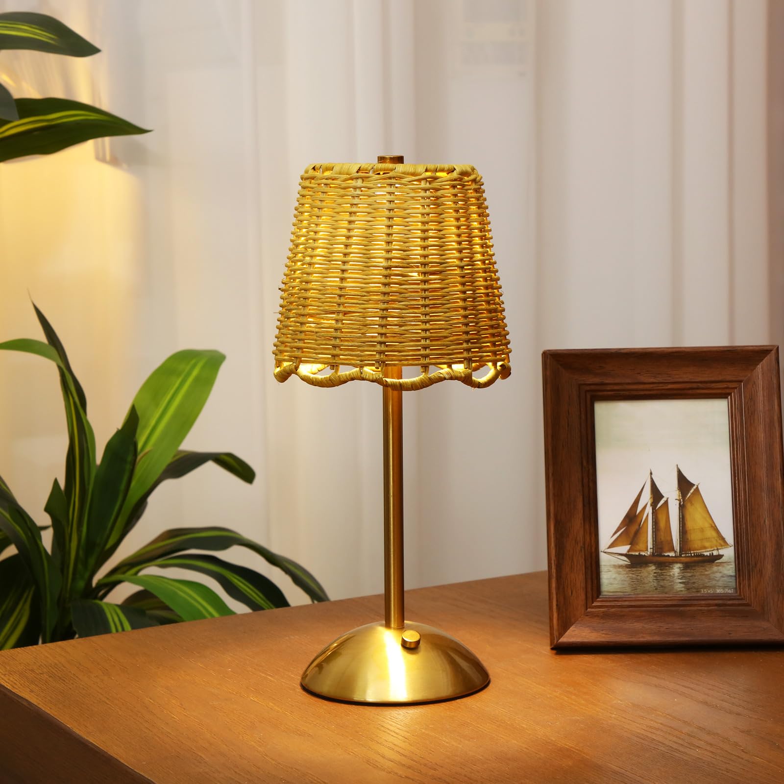 Pickmesh 1 Pack Rattan Table Lamp Woven Boho Table Lamp with Gold Tone Base Wicker Night Light Cordless LED Desk Lamps for Livin