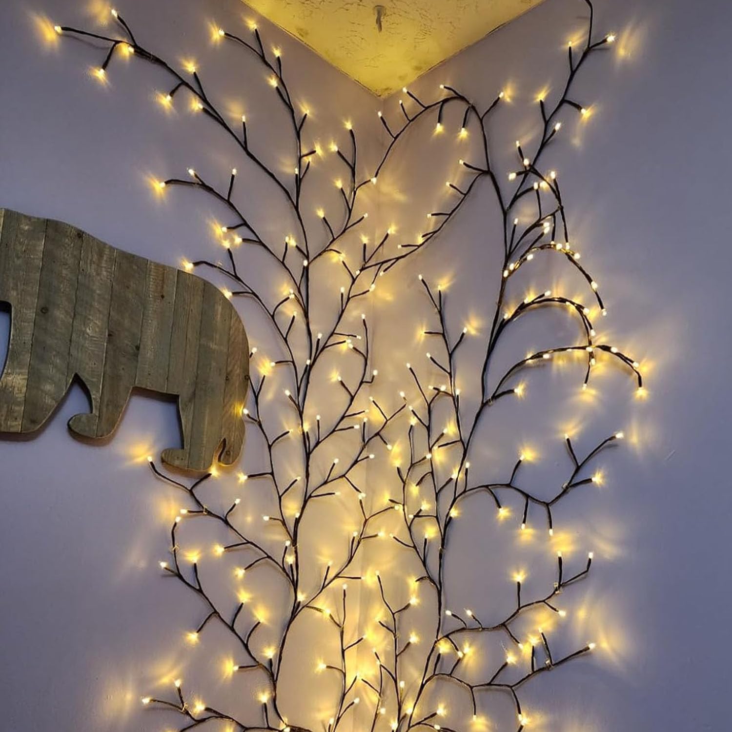 NIDISETPJAS Enchanted Willow Vine Lights, 18 Branches, 144 LEDs, Brown, Model JT-EL/FC045V0800, Indoor Christmas Decor