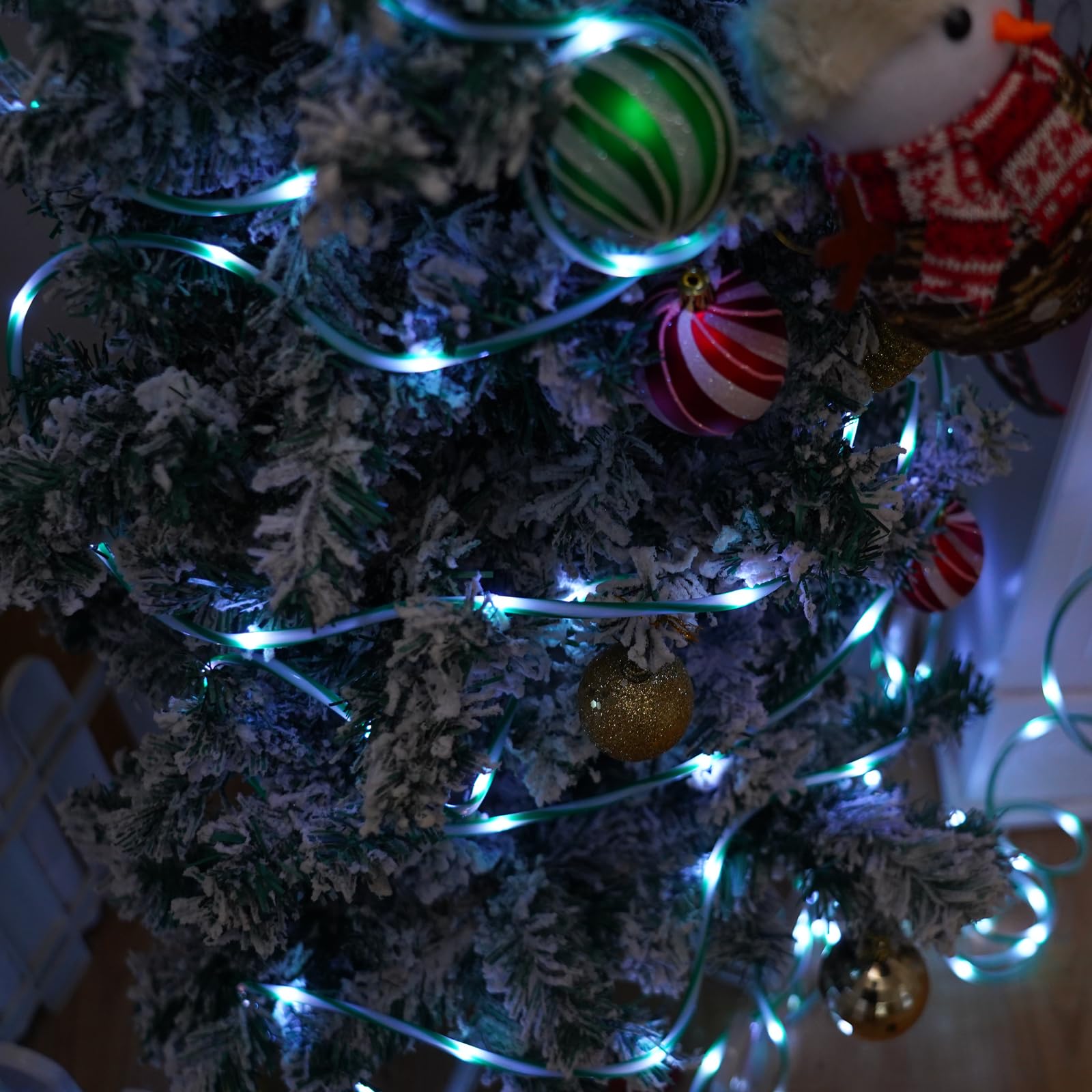 Yeguo Solar Christmas Candy Cane Rope Lights, 2 Pack Each 33Ft 100 Led Green & White Solar Rope Lights Outdoor Waterproof Decora