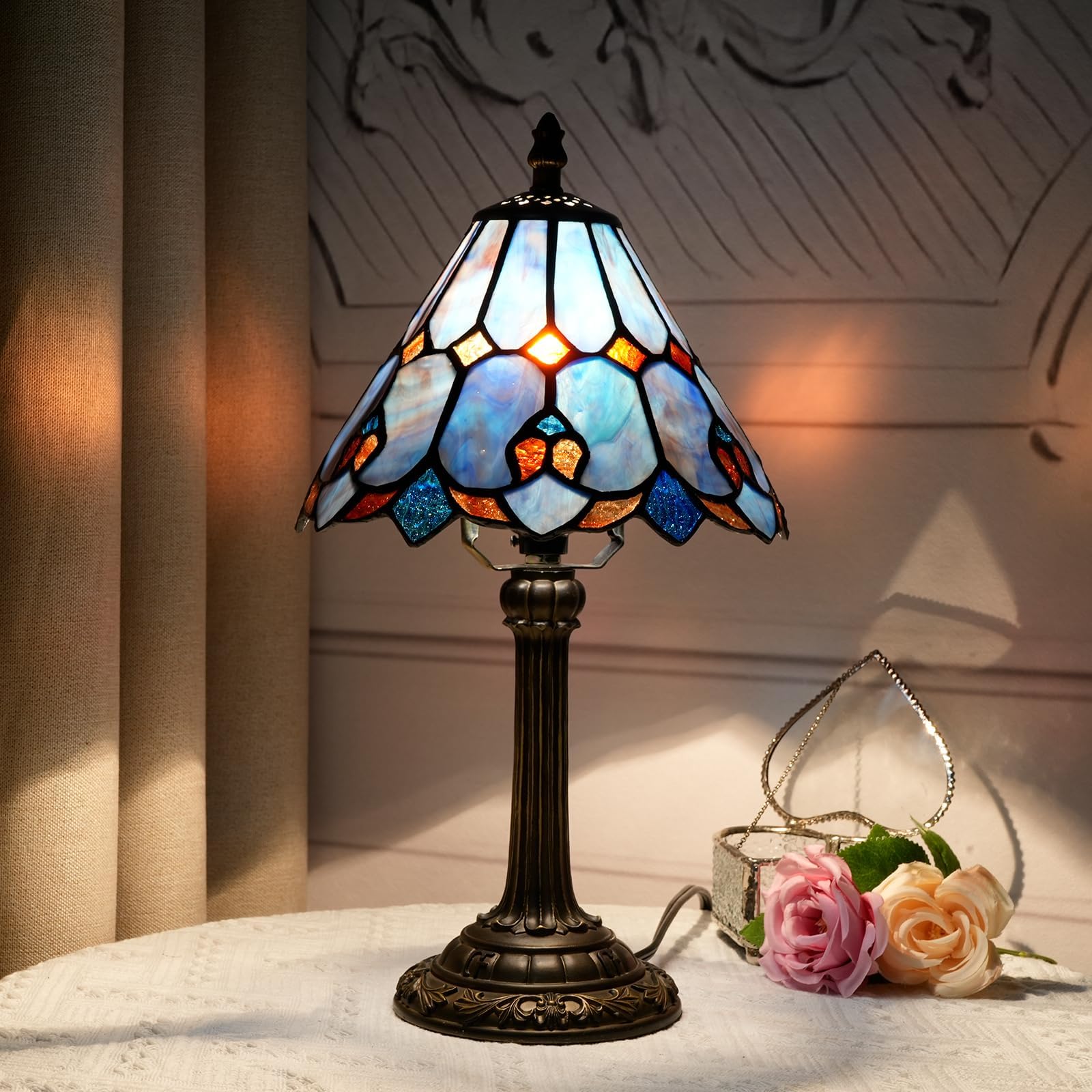 Wecrejoni Tiffany Lamp Bedside Table Lamp-Nightstand Stained Glass Lamp For Bedroom Dorm Living Kitchen  Aesthetic Cute Home Decor Gift (Ofu1157)