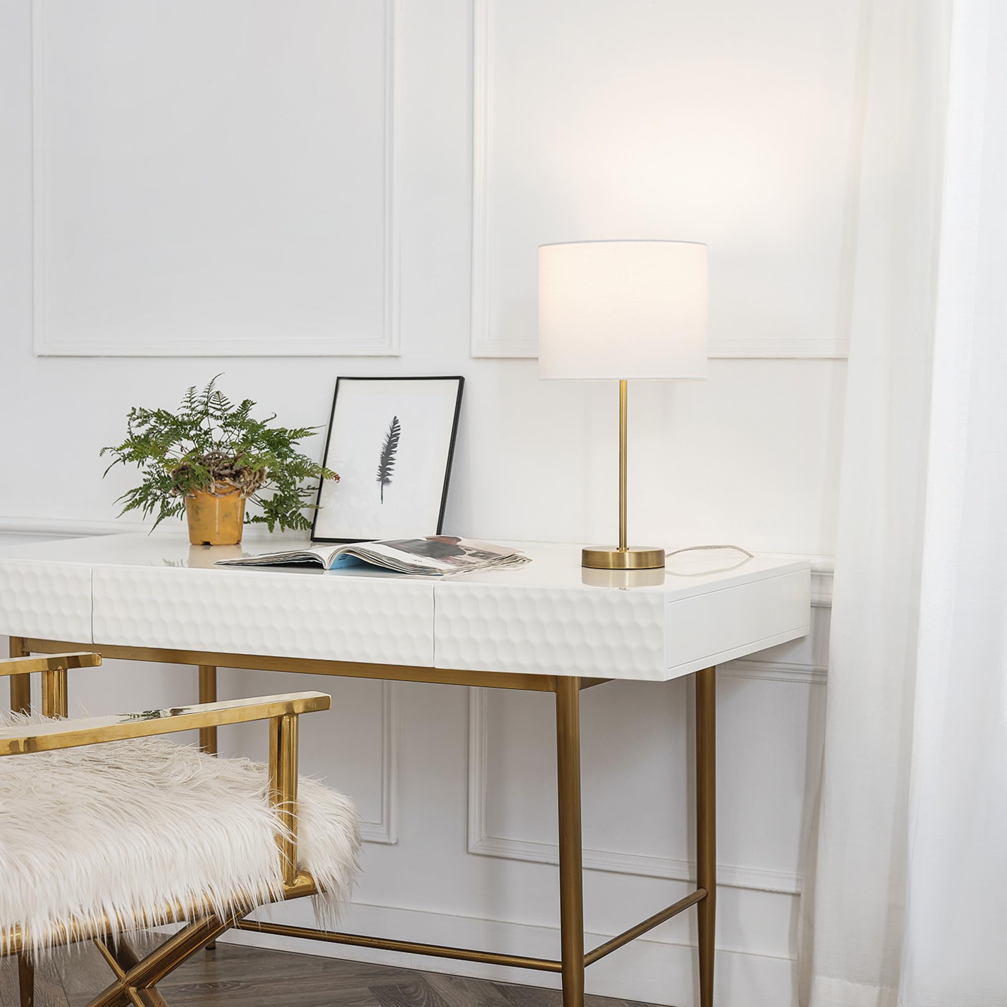 Globe Electric 67539 Versa 19 Table Lamp - Matte Gold, Metal With White Linen Shade, On/Off Switch