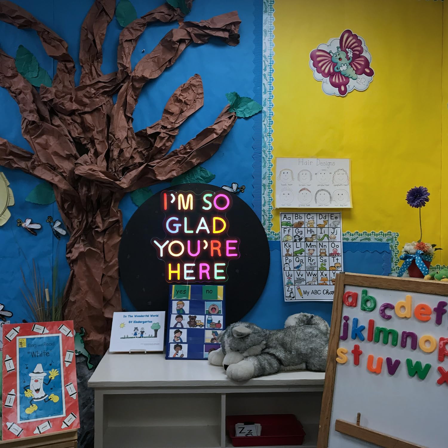 IM So Glad YouRe Here Neon Sign-Classroom Decoration -Inclusive Classroom Decor-Welcome Gift-Teacher Present-Decor Of Primary Schools And Kindergartens Wall Sign Decoration Present-Birthday Christmas Gift