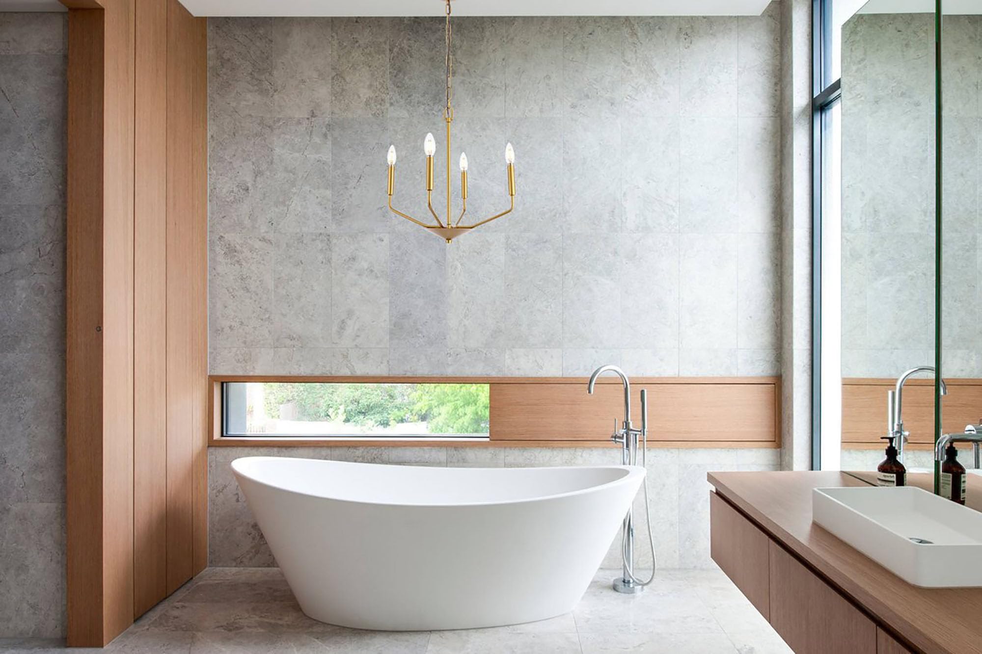 Living District Brass 4-Light Pendant Ceiling Light - Modern Glass Decor