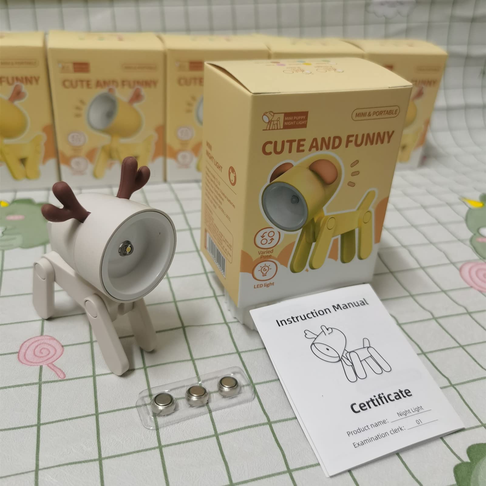 SpassLeben Mini LED Desk Lamp, Off-White Deer Night Light, Decorative Indoor Nightstand for Kids, Birthday Gifts