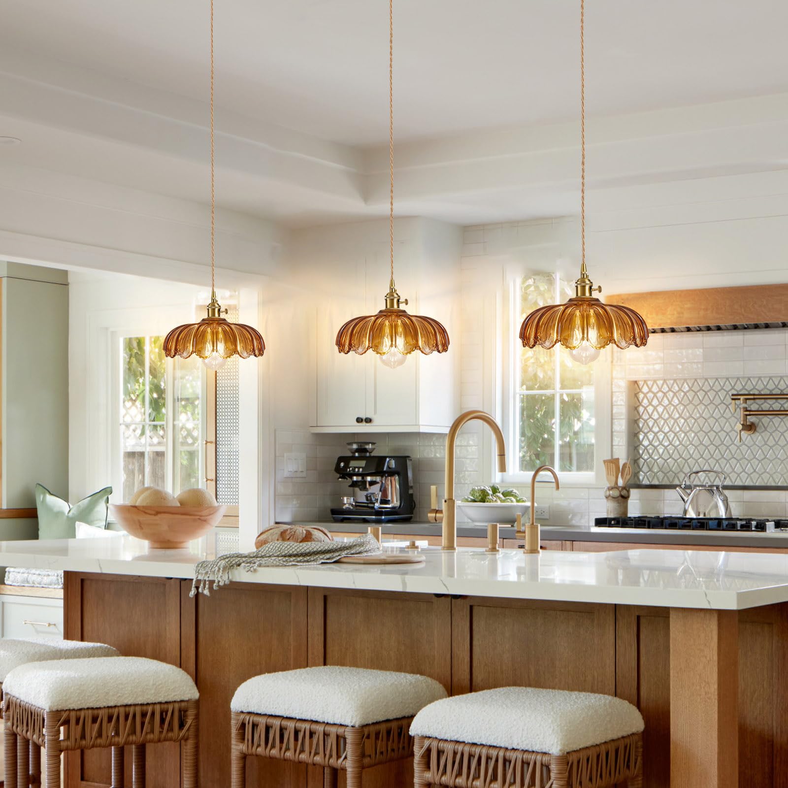 Beser·Win Pendant Light - Amber Glass Hanging Fixture with Plug-in Cord, Brown, E26 - Ideal for Kitchen Island, Bedroom, Dining Room