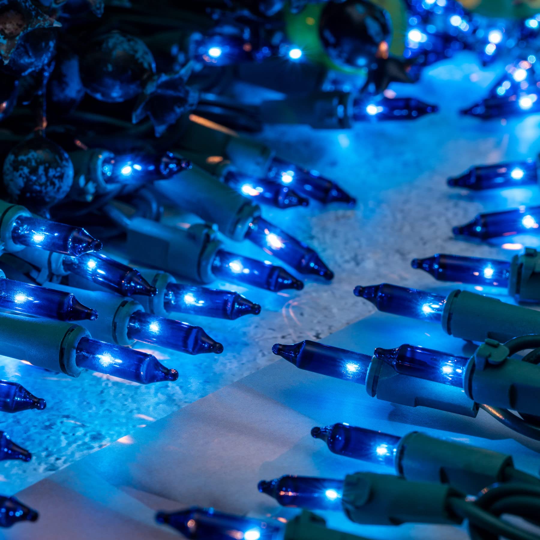 YULETIME Blue Christmas Lights, 200 Count, 66 Feet, UL Certified, Incandescent Mini Light Set, Green Wire