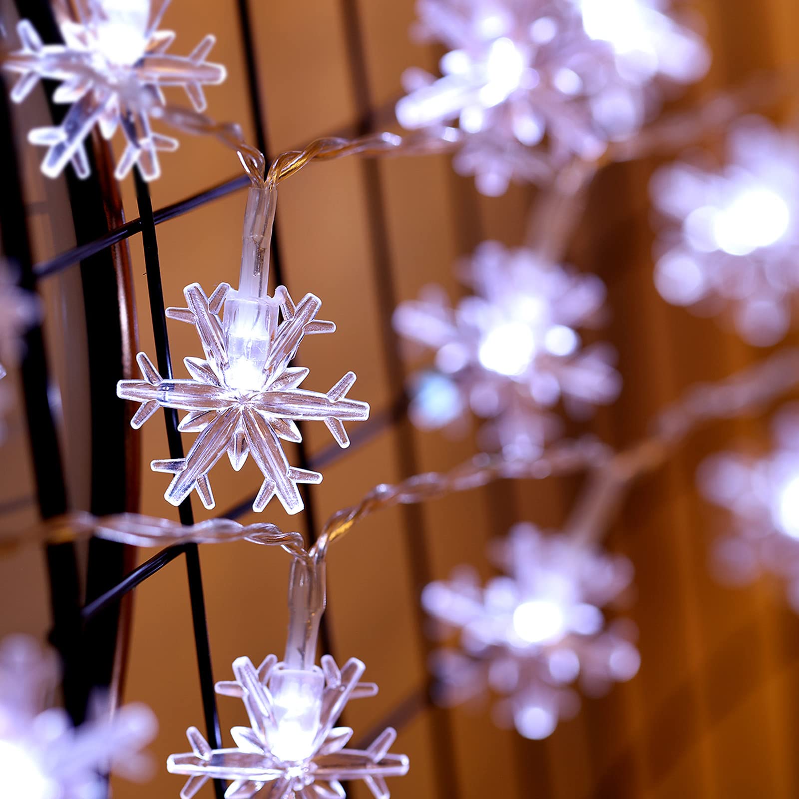 Mudder Christmas Snowflake String Lights, 10ft 30 LED, Battery Powered, 8 Modes, Remote and Timer Control Decoration for Christm