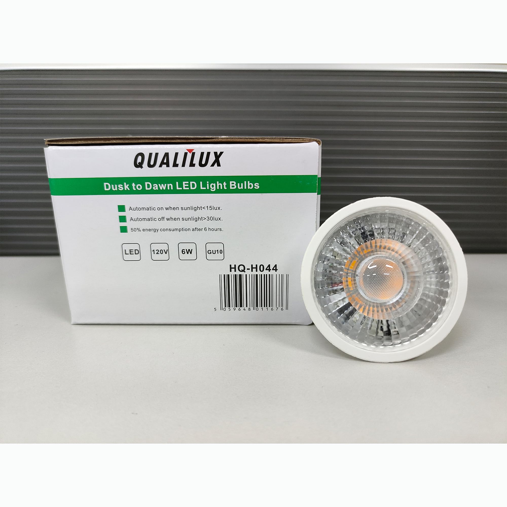 Qualilux MR16 GU10 Light Bulbs, Warm White 3000K, 50W Equivalent, 500LM, Auto On/Off, Non-dimmable, LED 6W