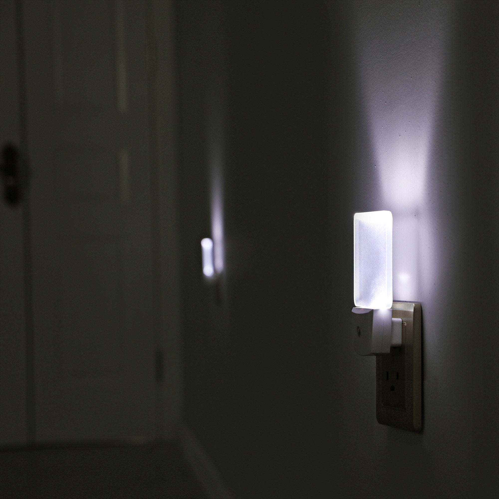 DEWENWILS Plug-in LED Night Light, Dusk to Dawn, 3500K Warm Light, Small, White, Model HPSL01H, 4 Pack