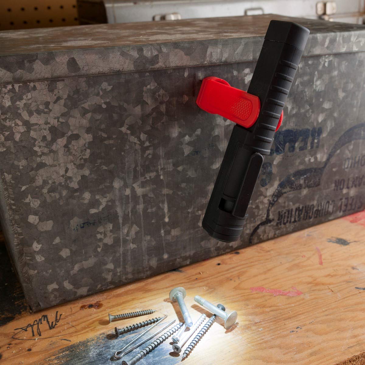Dorcy 230-Lumen COB Pocket Work Light, Magnetic Base/Clip, Model 41-2621, Red