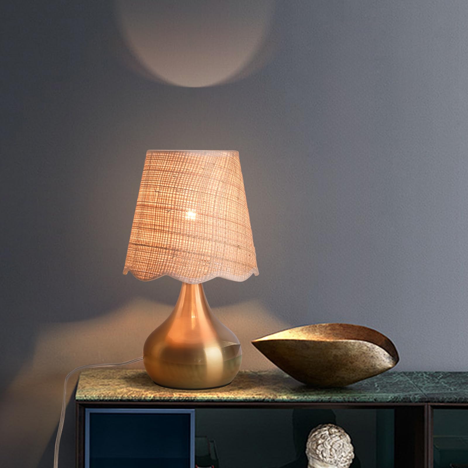 Ziqqeelam Gold Bedside Lamp for Bedroom, Brass Gold Mini Table Lamp for Nightstand, Scalloped Rattan Shade Lamp for Small Spaces