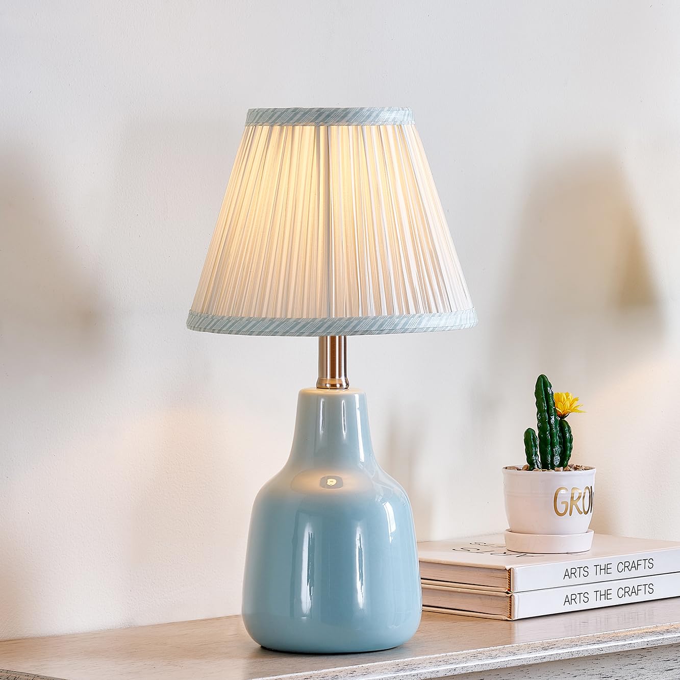 JIAOGEPENGYOU Uno Lamp Shade, Pleated Fabric Drum Shade, 5in Top x 9in Bottom x 7in Slant Height, Light Green