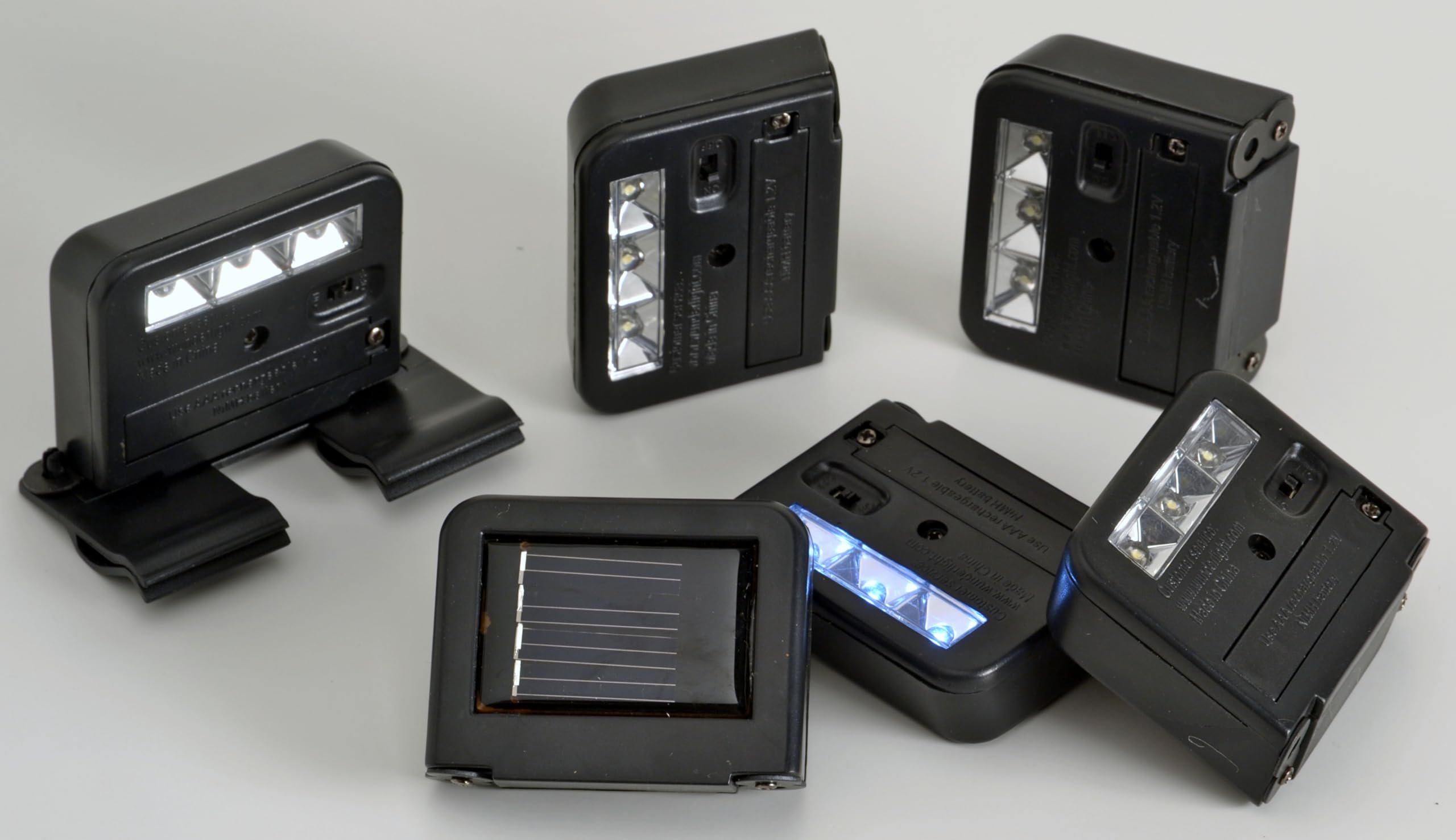 HOMEBRITE Wunder Solar Powered Spotlight - Ultra-Bright 3X LED - Clip-On/Stick-On Outdoor Light for Mailbox, Security Signs, Fen
