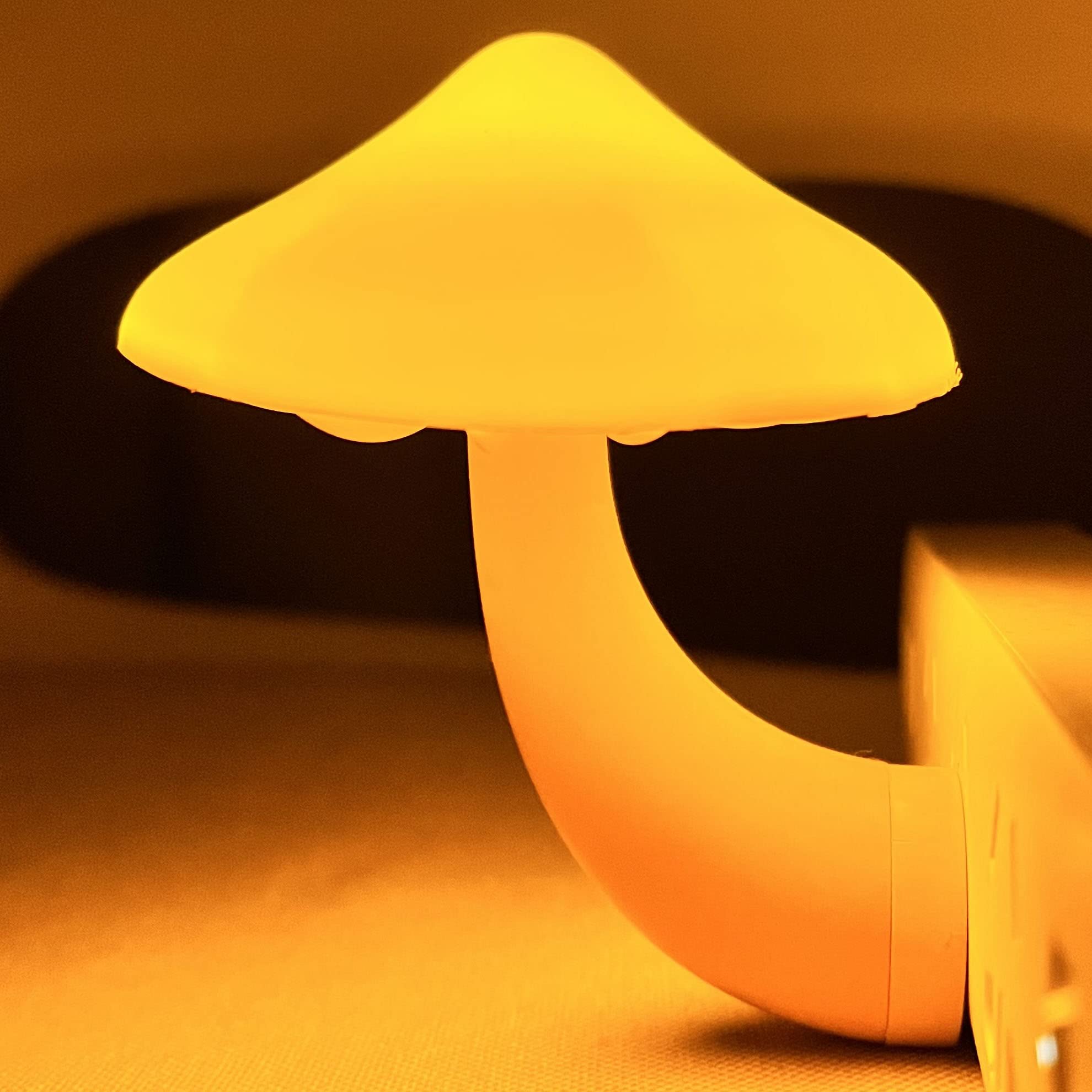 iBetterLife Sensor LED Mushroom Night Light Plug-in Wall Dream Bed Room Nightlight for Adults Kids Cute Mushroom Lamp Cottagecor