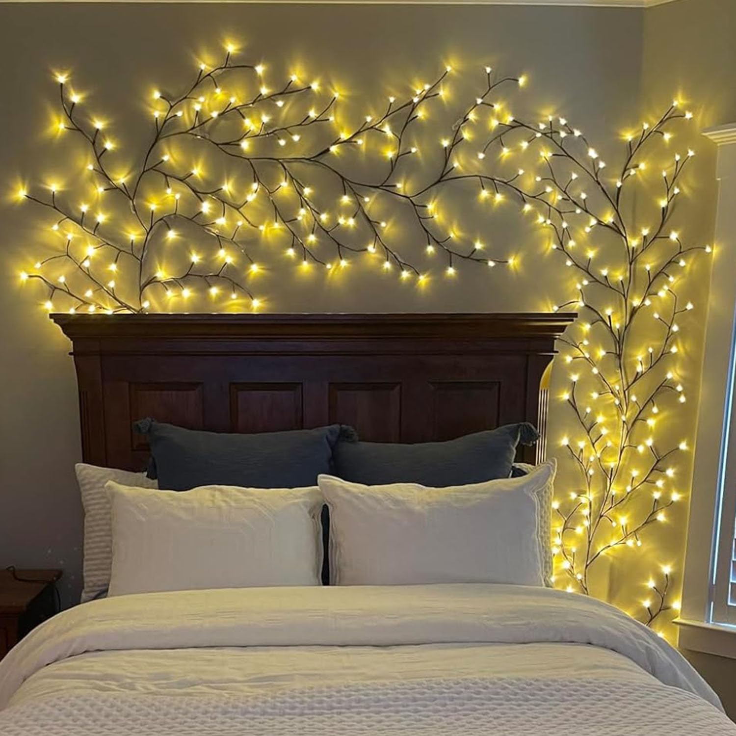 NIDISETPJAS Enchanted Willow Vine Lights, 18 Branches, 144 LEDs, Brown, Model JT-EL/FC045V0800, Indoor Christmas Decor