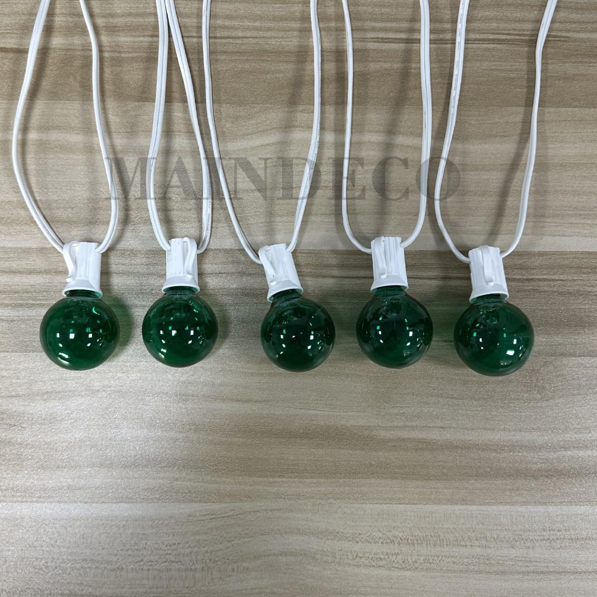 Maindeco 25 Pack G40 Replacement Bulbs,120V 5W Incandescent,E12 Base,For Indoor Outdoor String Lights-Green
