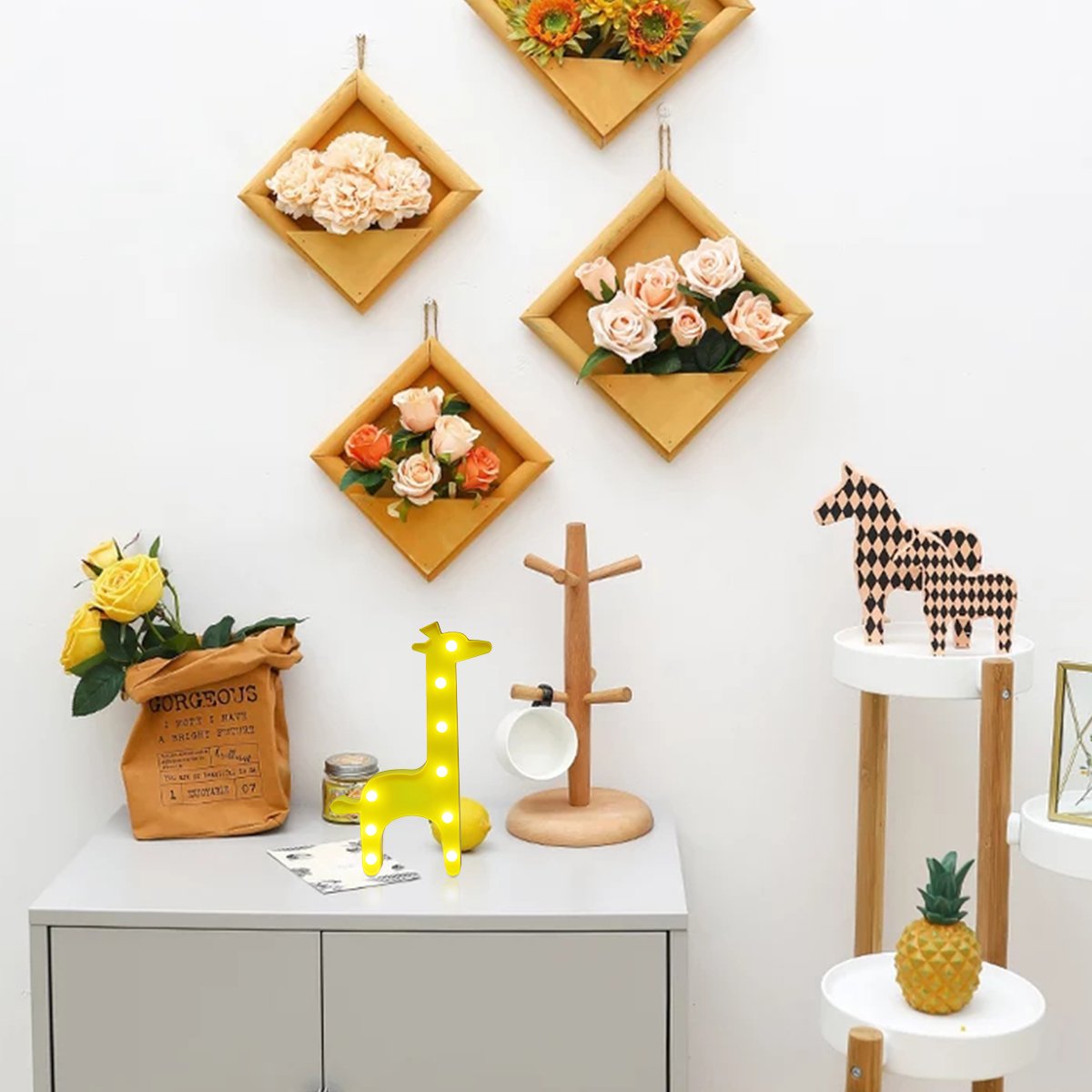 GUOCHENG Giraffe LED Night Light - Warm White Table Lamp for Kids, Yellow Plastic Decoration