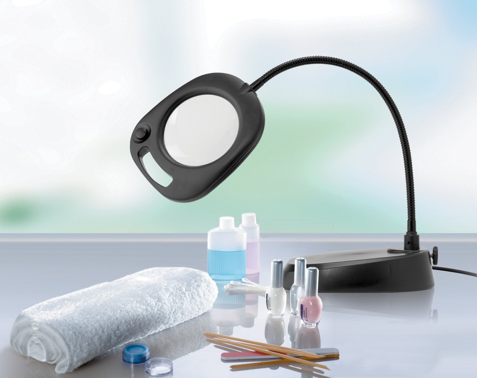 Daylight Company UN1081 Magnifier Lamp, Black - Plastic, Adjustable Brightness, Ideal for Crafts and Reading