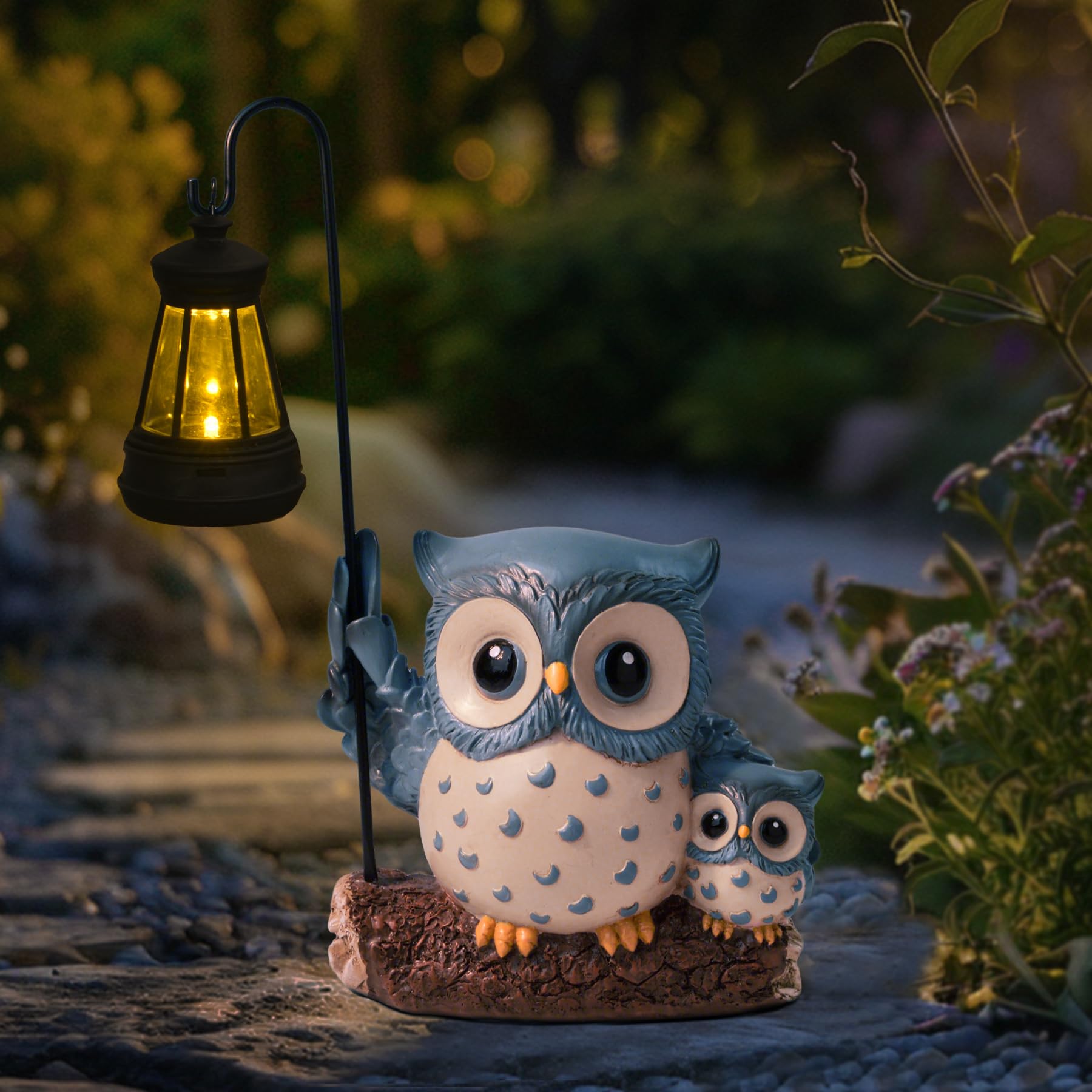 Garden Statues Owl with Solar LED Lantern, Resin Solar Garden Decor for Outside, Yard Decorations Outdoor for Patio, Porch, Balc