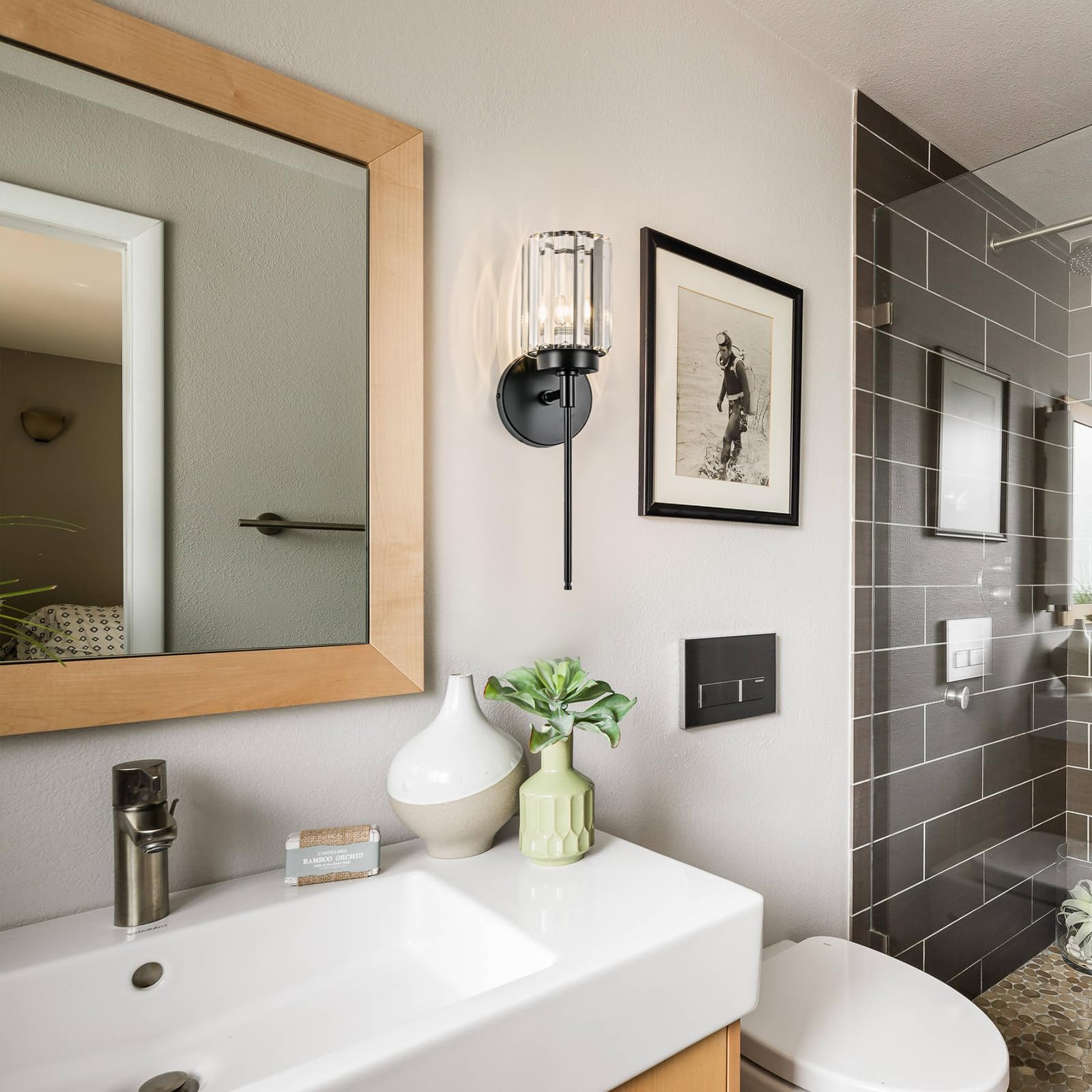 Huoku Single Black Wall Sconce, Modern Crystal Vanity Lighting Fixture With Crystal Shade, 1-Light Wall Lamp For Bathroom Bedroo