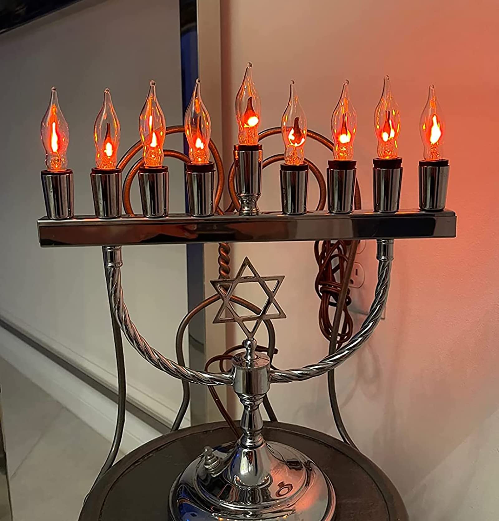 Bokoiuu Christmas Flicker Flame Light Bulbs, Crystal Flame Tip Candelabra Bulbs, Flickering Replacement Bulbs Dances With Orange